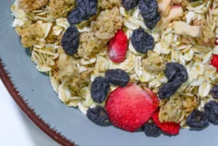 Food-United ROSINEN 1kg Schwarze Trauben Weinbeeren Dunkel Ungeschwefelt Luftgetrocknet Naturbelassenes Trockenobst Aus Usbekistan Fürs Kochen Backen Rosinen-Mix Oder Als Studentenfutter Mit Walnüssen Haselnüssen Cashews Mandeln Und Trockenfrüchten -Haribo || Tassimo || Senseo Verkaufsgeschäft 267edadd83fafcacc8d0452c35b4cf56