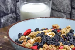 Food-United ROSINEN 1kg Schwarze Trauben Weinbeeren Dunkel Ungeschwefelt Luftgetrocknet Naturbelassenes Trockenobst Aus Usbekistan Fürs Kochen Backen Rosinen-Mix Oder Als Studentenfutter Mit Walnüssen Haselnüssen Cashews Mandeln Und Trockenfrüchten -Haribo || Tassimo || Senseo Verkaufsgeschäft 32f42db4e7088582c0caf9d171ed9820