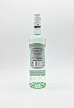 Bacardi Carta Blanca Superior White Rum Puerto Rico | 37,5 % Vol | 0,7 L -Haribo || Tassimo || Senseo Verkaufsgeschäft 4c87d0983a226f4ba92f3e52a29c017d
