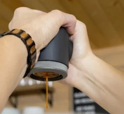 Wacaco - Picopresso - Tragbare Espressomaschine - Schwarz -Haribo || Tassimo || Senseo Verkaufsgeschäft 67107d6c7f2f7db14ae4fdef30db7428