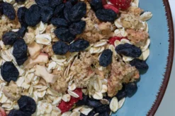 Food-United ROSINEN 1kg Schwarze Trauben Weinbeeren Dunkel Ungeschwefelt Luftgetrocknet Naturbelassenes Trockenobst Aus Usbekistan Fürs Kochen Backen Rosinen-Mix Oder Als Studentenfutter Mit Walnüssen Haselnüssen Cashews Mandeln Und Trockenfrüchten -Haribo || Tassimo || Senseo Verkaufsgeschäft 71afa0af8dd4f1c79eb902dbdb16edd2